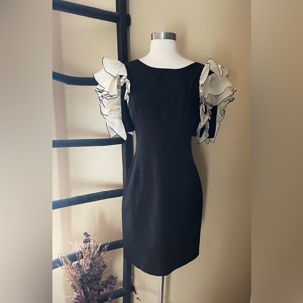 VINTAGE DOLCE & GABBANA Black silk Dress with Ruffled Sleeves IT40
